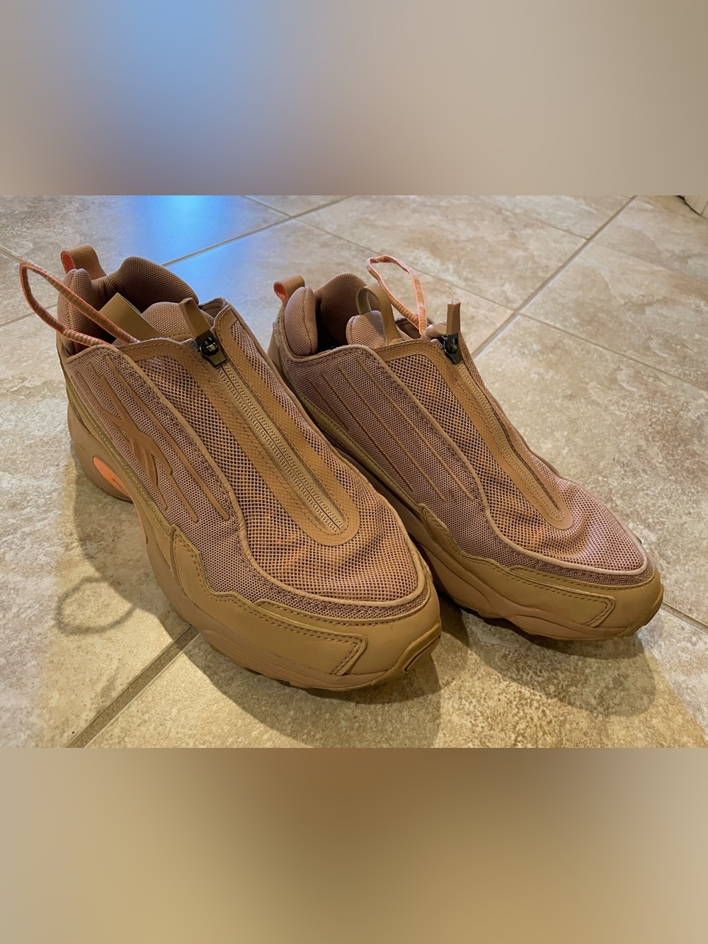 Reebok X Gigi Hadid DMX Series 2200 ZIP